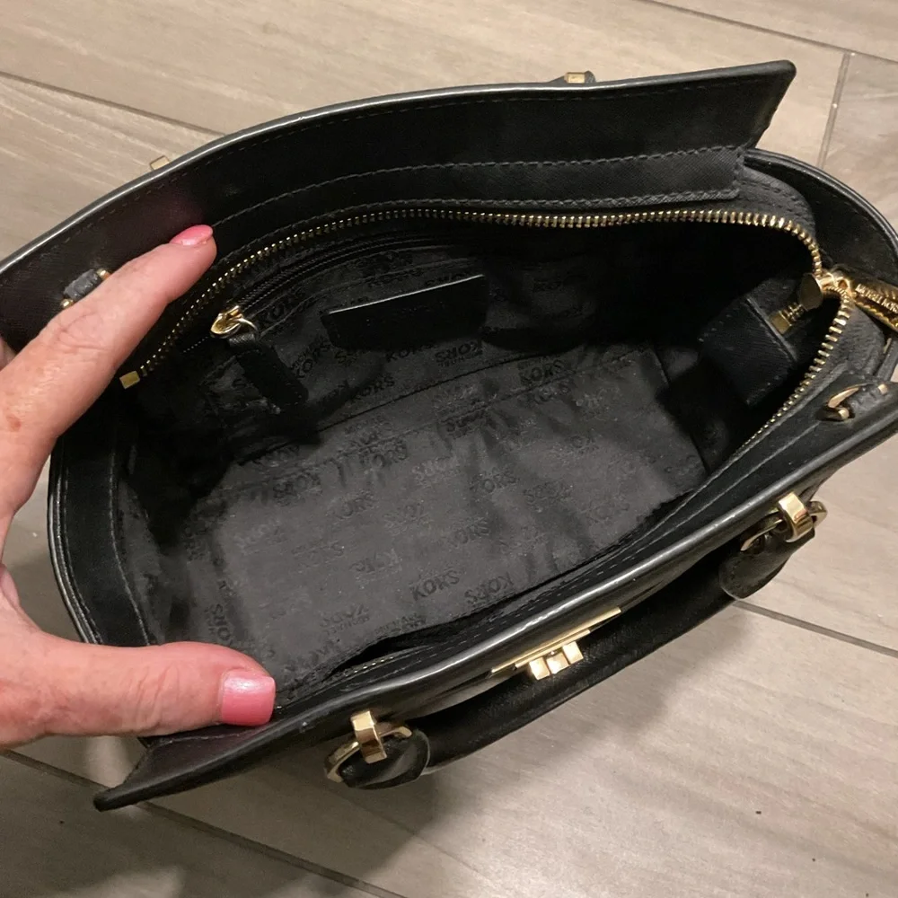 Michael Kors Tina Black Leather Small Tote Bag Satchel Crossbody Purse - Picture 4 of 8